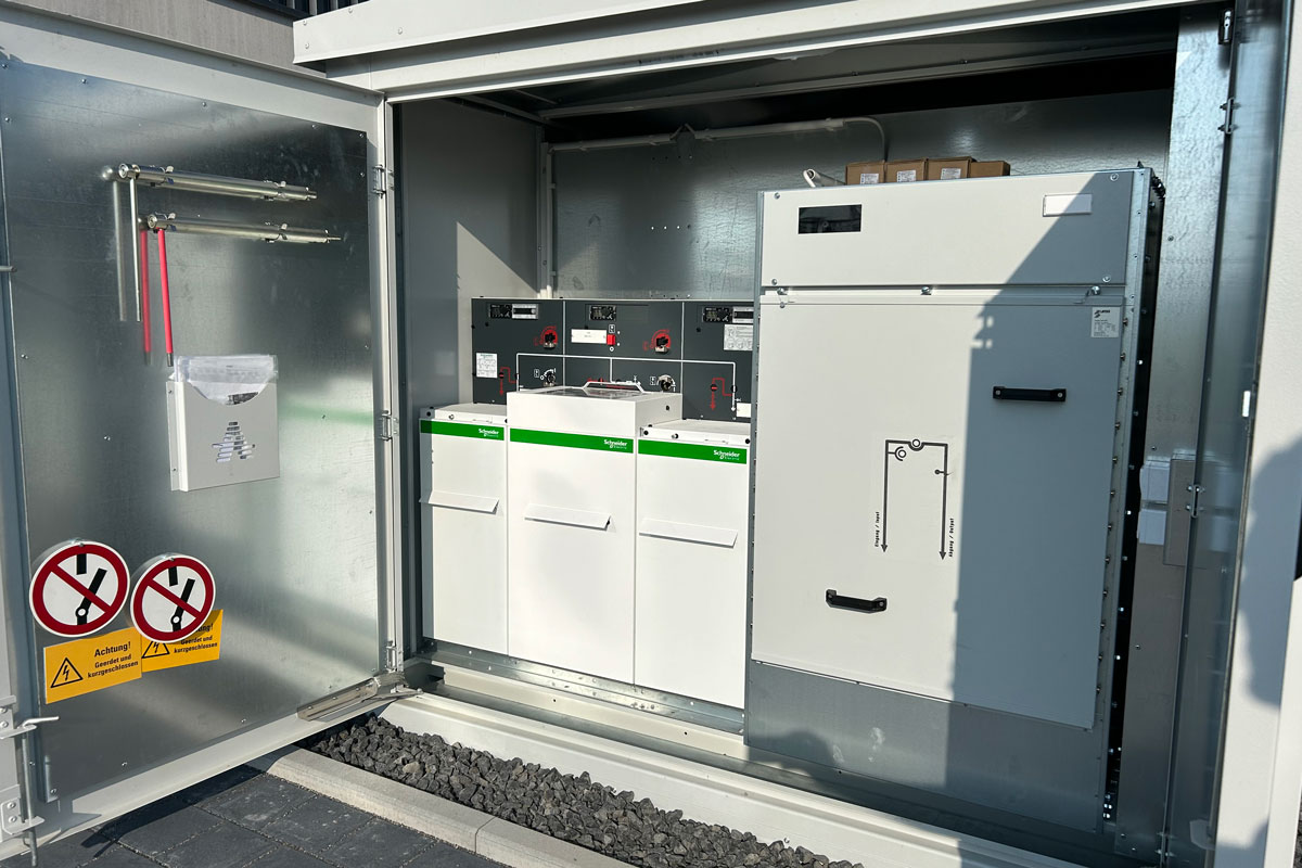 Sichere Mittelspannungsanlagen und Transformatorenlösungen von Elektro-Breitling für Energieverteilung