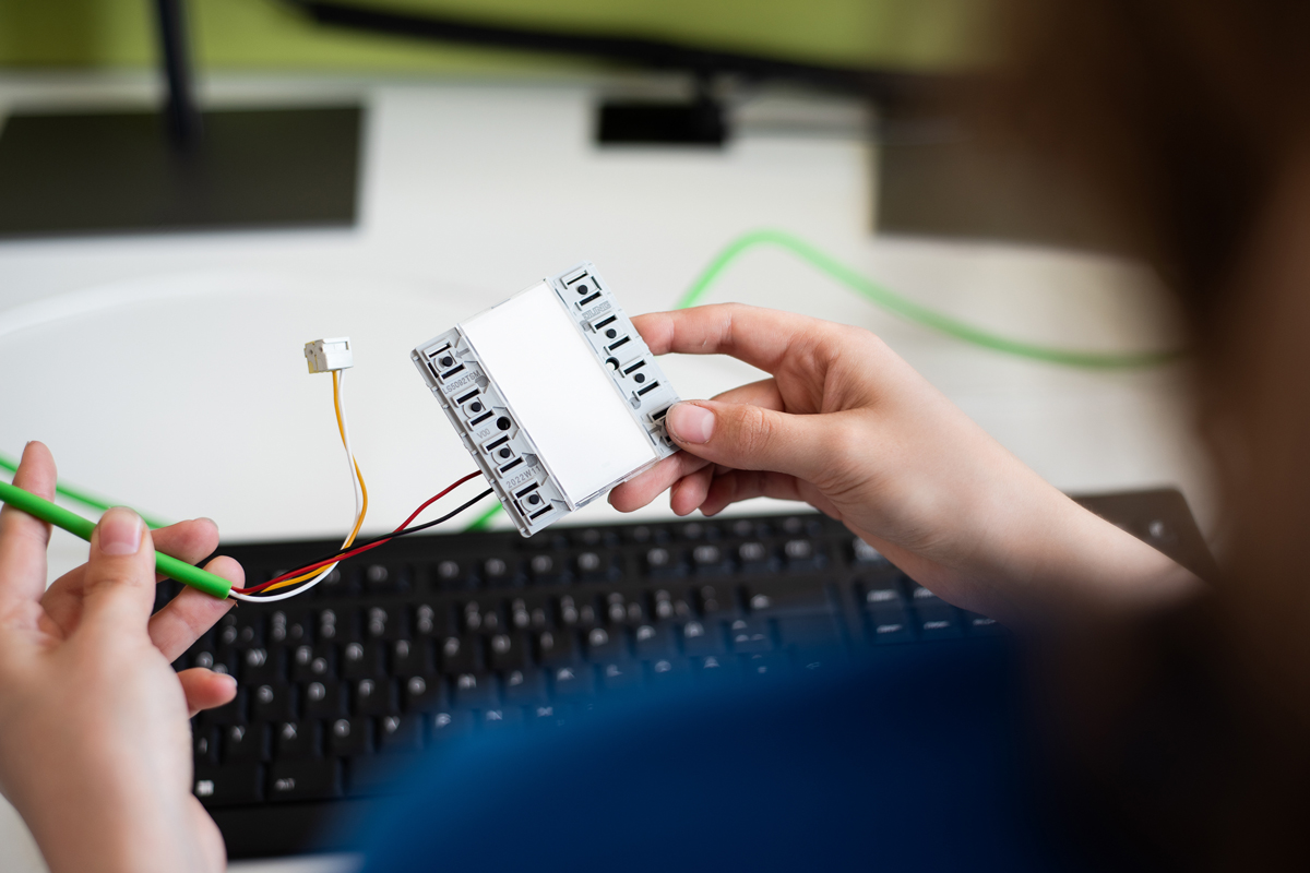Programmierbarer Mikrocontroller für Smart Home Anwendungen